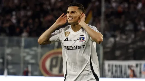 Cepeda podría emigrar de Colo Colo