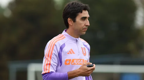 Francisco Meneghini toma sus primeras decisiones en la U