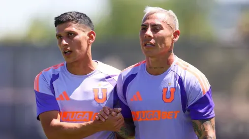 Eduardo Vargas tiene sorprendidos a sus compañeros en la U.