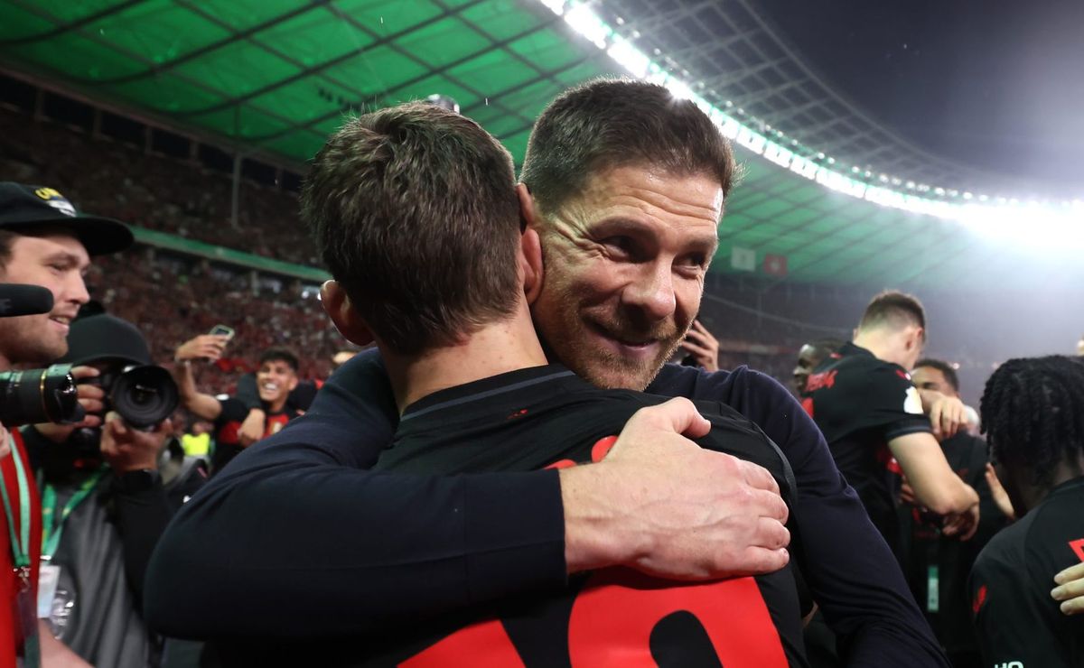 Diretor fala sobre as chances de manter Xabi e Wirtz no Leverkusen