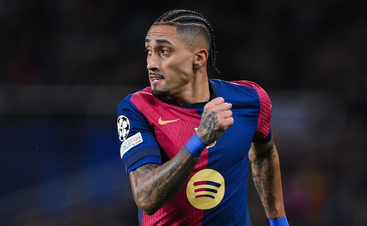 Potência mundial apresenta oferta milionária ao Barcelona por Raphinha e jogador dá resposta imediata