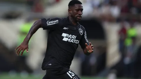 Bastos está a encantar ao serviço do Botafogo. Foto: Imago.