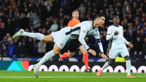 Cristiano Ronaldo "voa" para mais um troféu na carreira. Foto: Imago