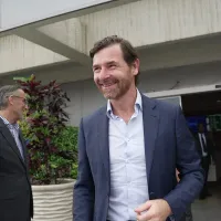 André Villas-Boas recebido em clima de festa em Angola