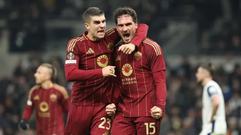 Mats Hummels, defesa do Roma, celebra o golo do empate. Foto: Imago