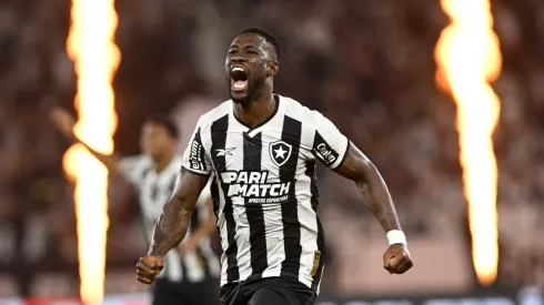 Bastos a celebrar um golo pelo Botafogo. Foto: Imago