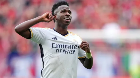 Vinícius Júnior, do Real Madrid, na mira do Al Hilal. Foto: Juan Manuel Serrano Arce/Getty Images.