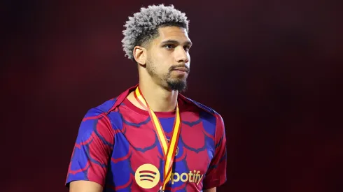 Ronald Araújo é jogador do Barcelona. Foto: Yasser Bakhsh/Getty Images