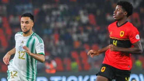 Manuel Keliano (à direita) representando a Seleção Angolana. Foto: Imago