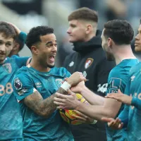 Bournemouth acaba com série de vitórias do Newcastle com hat-trick de Justin Kluivert