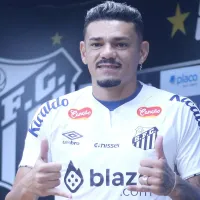 Tiquinho Soares oficialmente apresentado no Santos de Pedro Caixinha e Neymar: “Dá frio na barriga…”