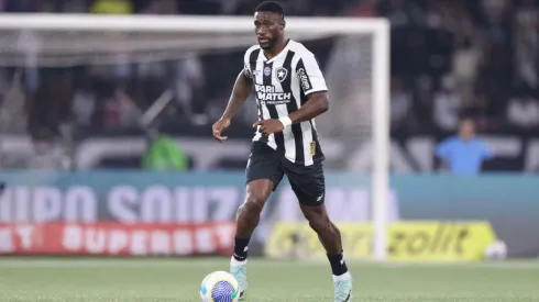 Bastos voltou a lesionar-se pelo Botafogo. Foto: Getty Images