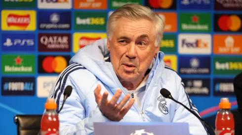 Carlo Ancelotti contente com a vitória no Manchester City x Real Madrid. Foto: Getty