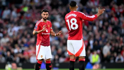 Bruno Fernandes e Casimiro, jogadores do Manchester United. Foto: Getty Images