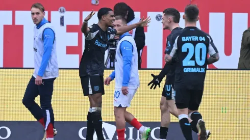 Bayer Leverkusen festeja vitória contra o Holstein Kiel. Foto: Getty Images