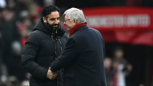 Ruben Amorim juntamente com Sir Alex Ferguson, lenda do Manchester United e do futebol mundial. Foto: Getty