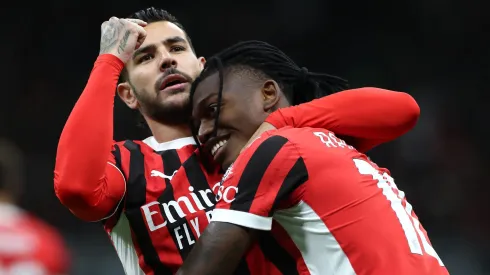 Theo Hernández e Rafael Leão: crise no AC Milan. Foto: Marco Luzzani/Getty Images.