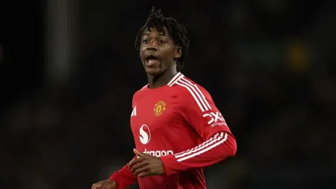 Kobbie Mainoo em ação pelo Manchester United. Foto: Getty Images