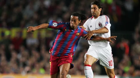 Rui Costa a defrontar o Barcelona. Foto: Getty Images