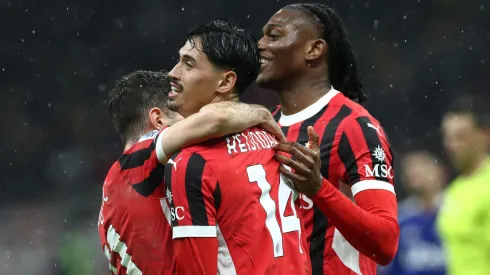 Jogadores do Milan festejam a vitória. Foto: Getty Images