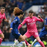 Chelsea recupera de desvantagem de dois golos, mas cede empate caseiro com o Ipswich