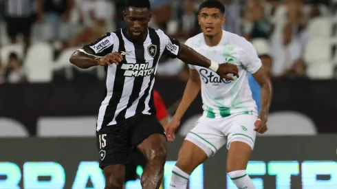 Bastos recupera de lesão no joelho esquerdo. Foto: Getty Images.