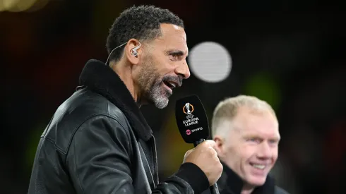 Rio Ferdinand, atual comentador e lenda do Manchester United (na imagem, também aparece Paul Scholes, outra lenda dos red devils). Foto: Getty