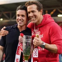 Wrexham, clube de Ryan Reynolds e Rob McElhenney, festeja promoção histórica ao Championship