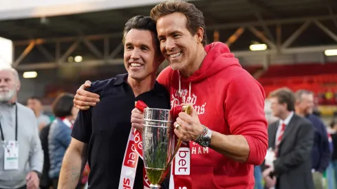 Rob McElhenney e Ryan Reynolds, donos do Wrexham. Foto: Getty Images