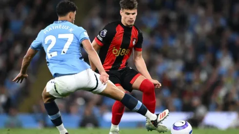 Milos Kerkez é reforço do Liverpool com contrato de longa duração