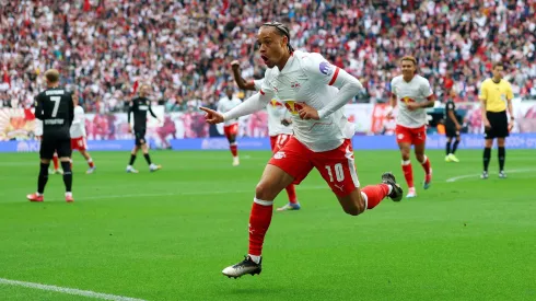 Xavi Simons é desejado pelo Chelsea, que estará em negociações avançadas para assegurar o criativo do RB Leipzig.