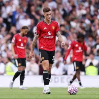 Gary Neville critica gestão de Benjamin Sesko no Manchester United: “Não podes ter um jogador daquele valor no banco”