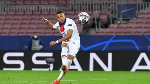 FC Barcelona v Paris Saint-Germain - UEFA Champions League Round Of 16 Leg One