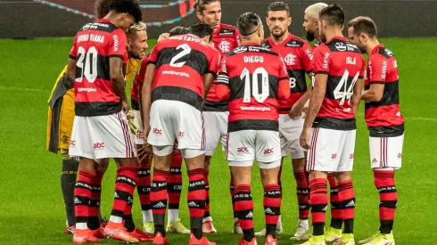 Treinador na mira do Flamengo diz estar fora dos planos vir para o Brasil