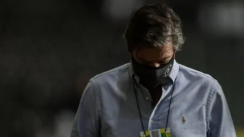 Jorge Salgado resolveu reformular toda a parte administrativa do futebol (Foto: Thiago Ribeiro/AGIF)