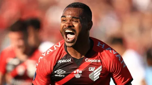 Athletico Paranaense v Red Bull Bragantino - Copa CONMEBOL Sudamericana 2021: Final