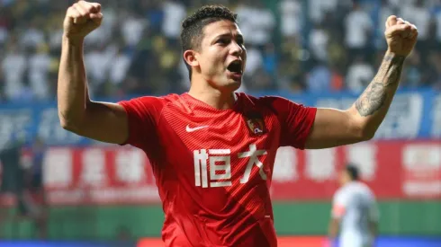 Clube brasileiro tem interesse no atacante Elkeson