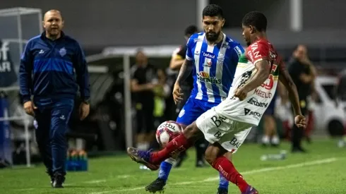 Yuri, do CSA, deve fechar com o Vasco