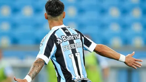 Ferreirinha teria recebido sete propostas para deixar o Grêmio (Foto: Pedro H. Tesch/AGIF)