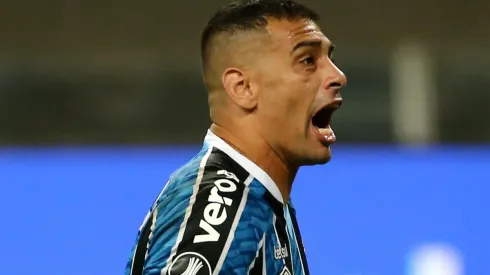 Gremio v Santos - Copa CONMEBOL Libertadores 2020