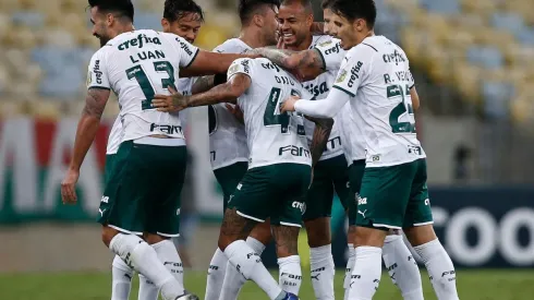 Jogadores do Palmeiras comemoram gol (Foto: Getty Images)