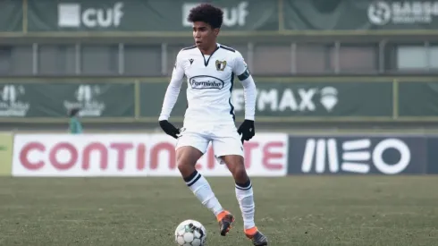 Gustavo Assunção pertence ao Famalicão, de Portugal