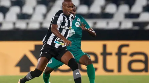 Fabinho releva empate na estreia e diz que ainda há margem para melhorar (Foto: Vitor Silva/Botafogo)