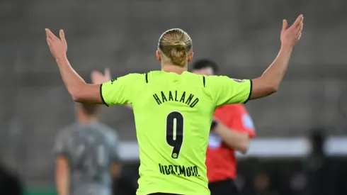 FC St Pauli v Borussia Dortmund - DFB Cup: Round of Sixteen