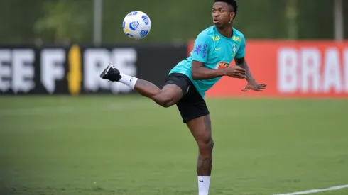 Vinícius Júnior será titular contra o Paraguai