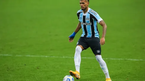 Rodrigues, zagueiro do Grêmio, recebeu proposta do futebol dinamarquês