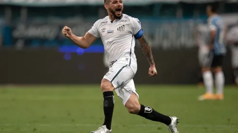 Gremio v Santos - Copa CONMEBOL Libertadores 2020