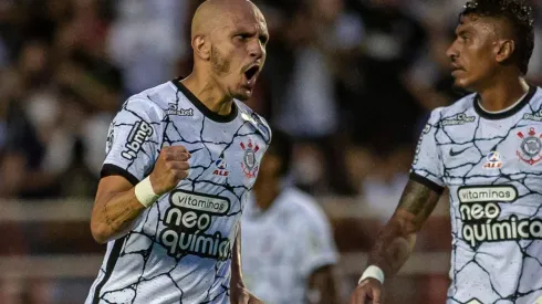 Jogadores do Corinthians comemoram gol (Foto: Diogo Reis/AGIF)