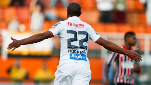 Santos v Sao Paulo - Brasileirao Series A 2016