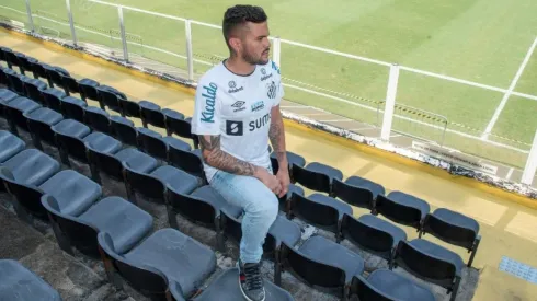 Auro é quarto reforço do Santos para a temporada 2022 (Foto: Ivan Storti/Santos FC)